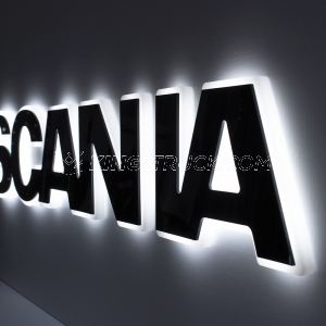 3D Scania Schwarz hinterleuchteter Schriftzug - LED WHITE / ORANGE